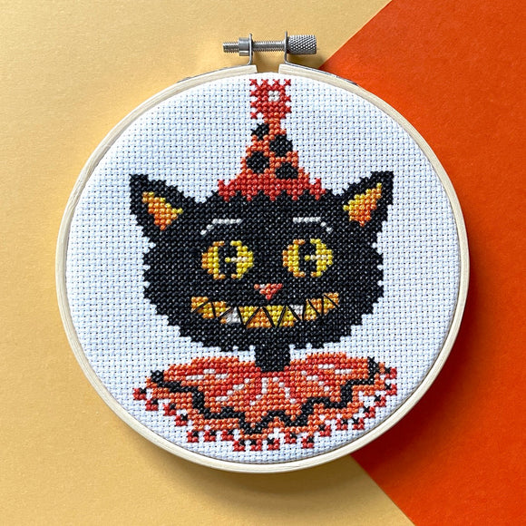 SPCL - Mary Engelbreit - Black Cat - Cross Stitch Kit