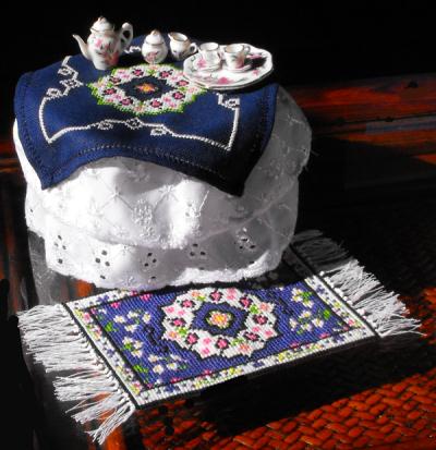 XNOH - Miniature Table-Topper and Rug