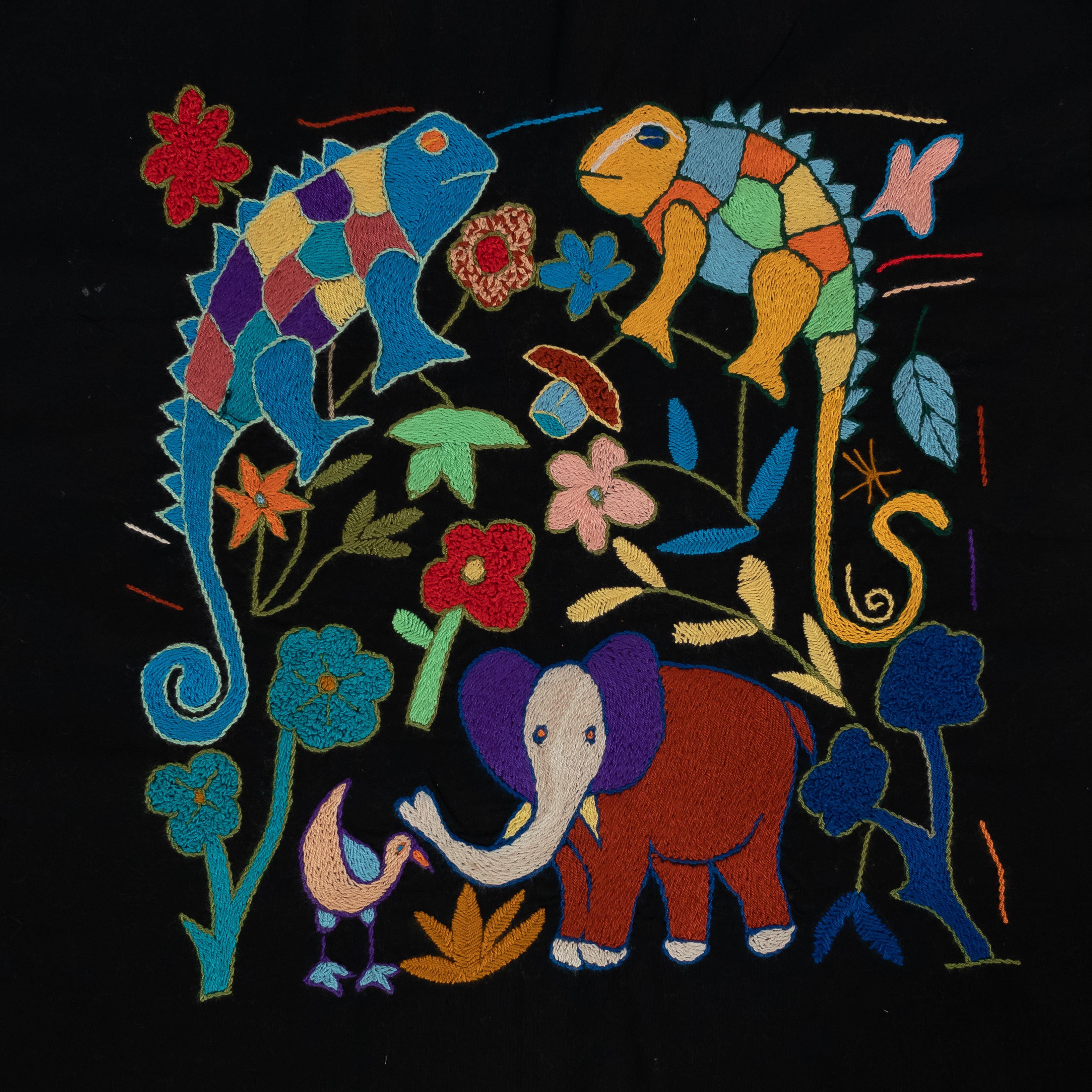 ME - Mapula Embroidered Block - 19*19 - 8056
