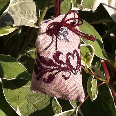 KSLN - Little Heart Humbug