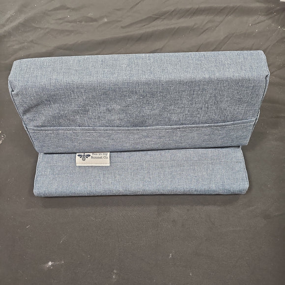BMB - Stitchy Stand