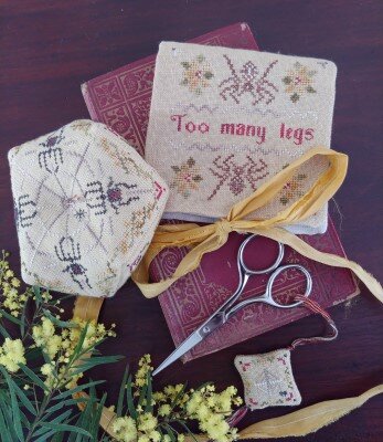 MOJO - Too Many Legs - A Trio of Spider Smalls