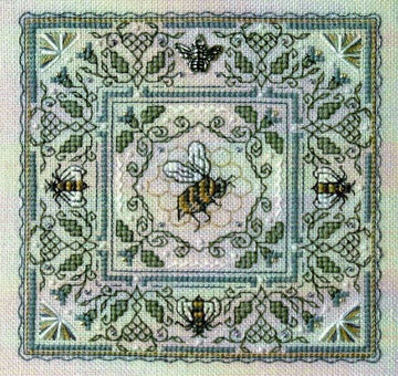 BEECOT - Queen In The Middle