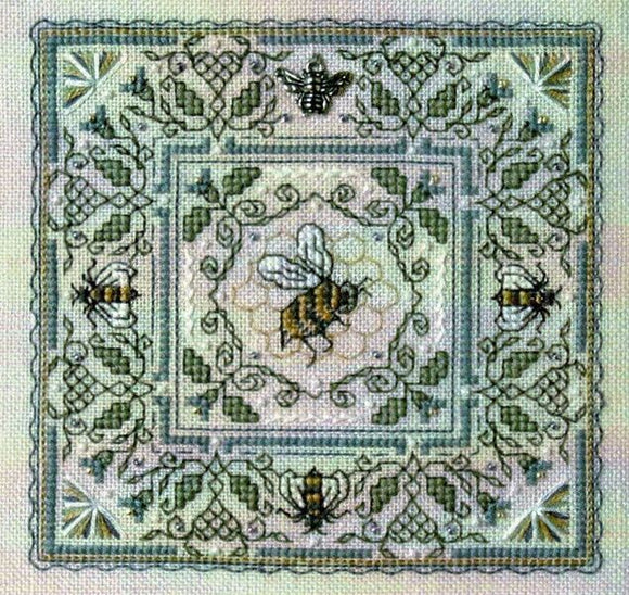 BEECOT - Queen In The Middle