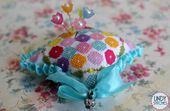 LNST - Penelope's Posies Pincushion