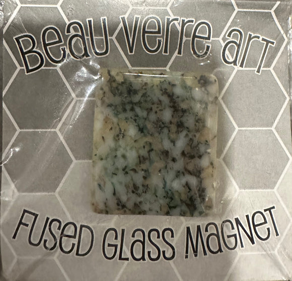 BVAR - Fused Glass Needle Minder - 25-002