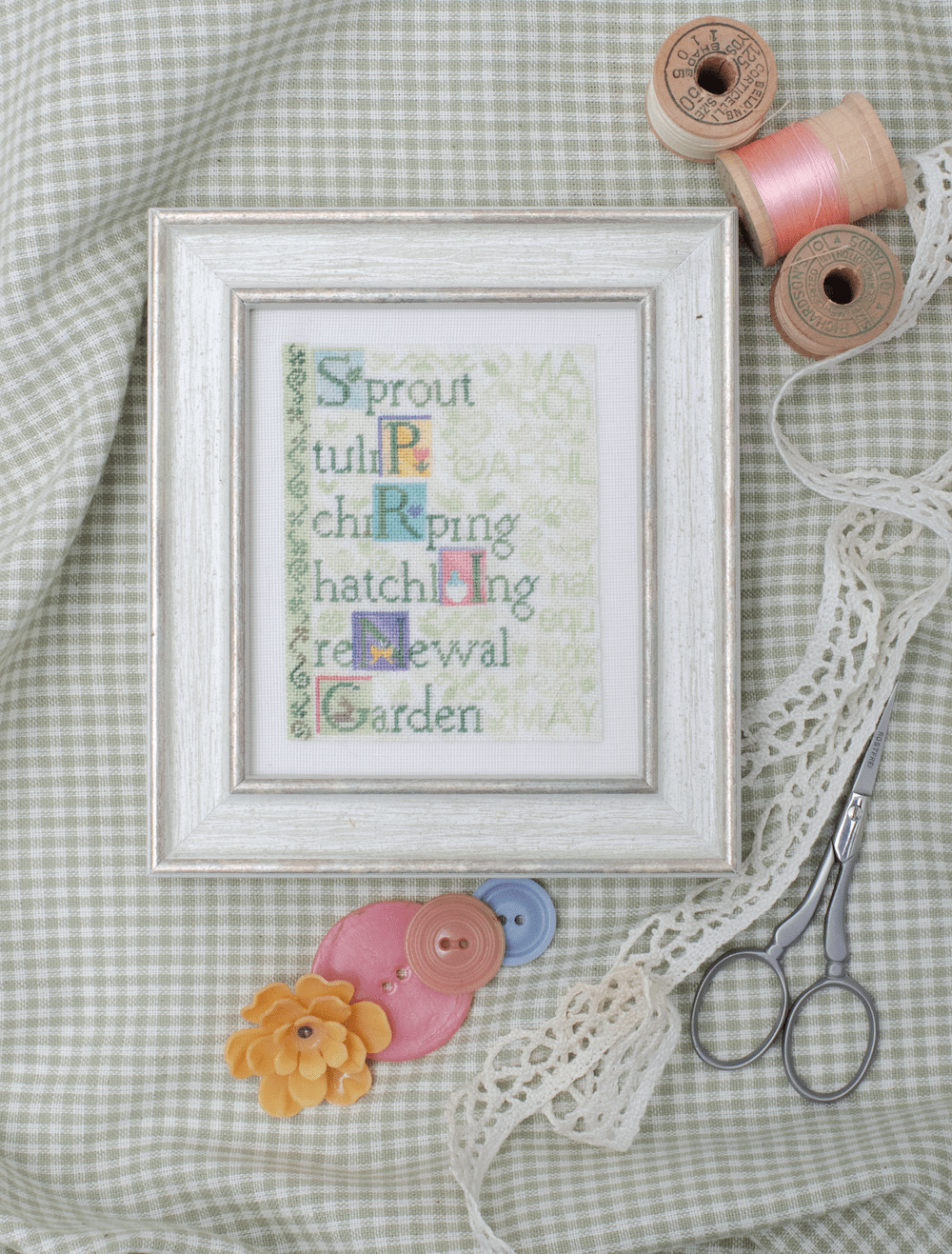EMND - Petites Collection - Defining Spring