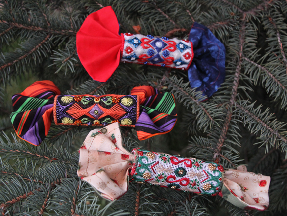 THRD - Holiday Poppers