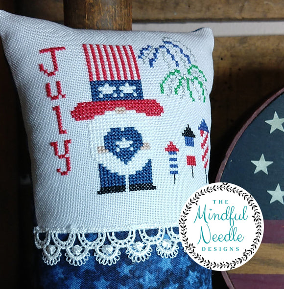 TMN - MN-019 - A Gnomey Year - 07 - July