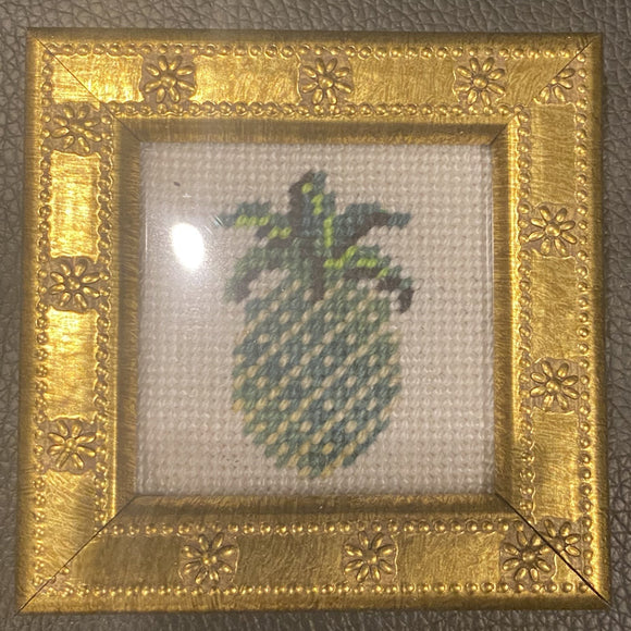 PS - Self-Finishing Needlepoint - 22-34 - Pineapple