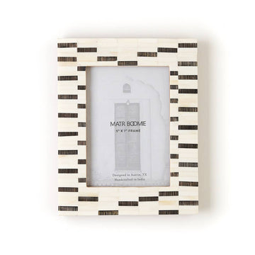 MBFT - Mukhendu 5x7 Black & White Picture Frame - Hand Carved Bone