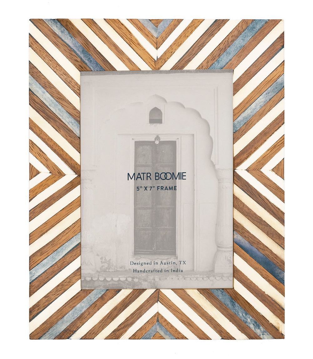 MBFT - Banka Mundi 5x7 Brown White Picture Frame - Carved Bone Wood