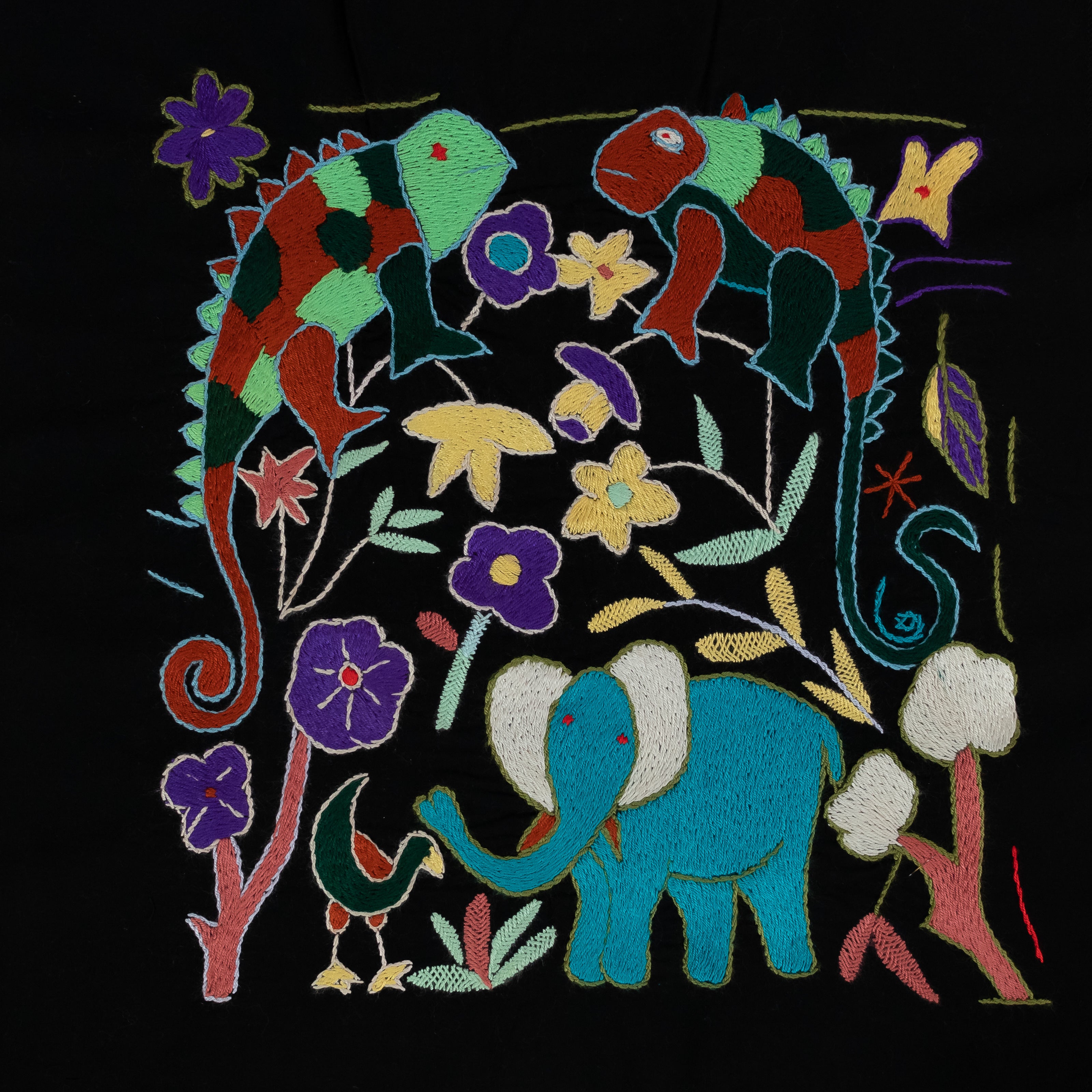 ME - Mapula Embroidered Block - 19*19 - 8057