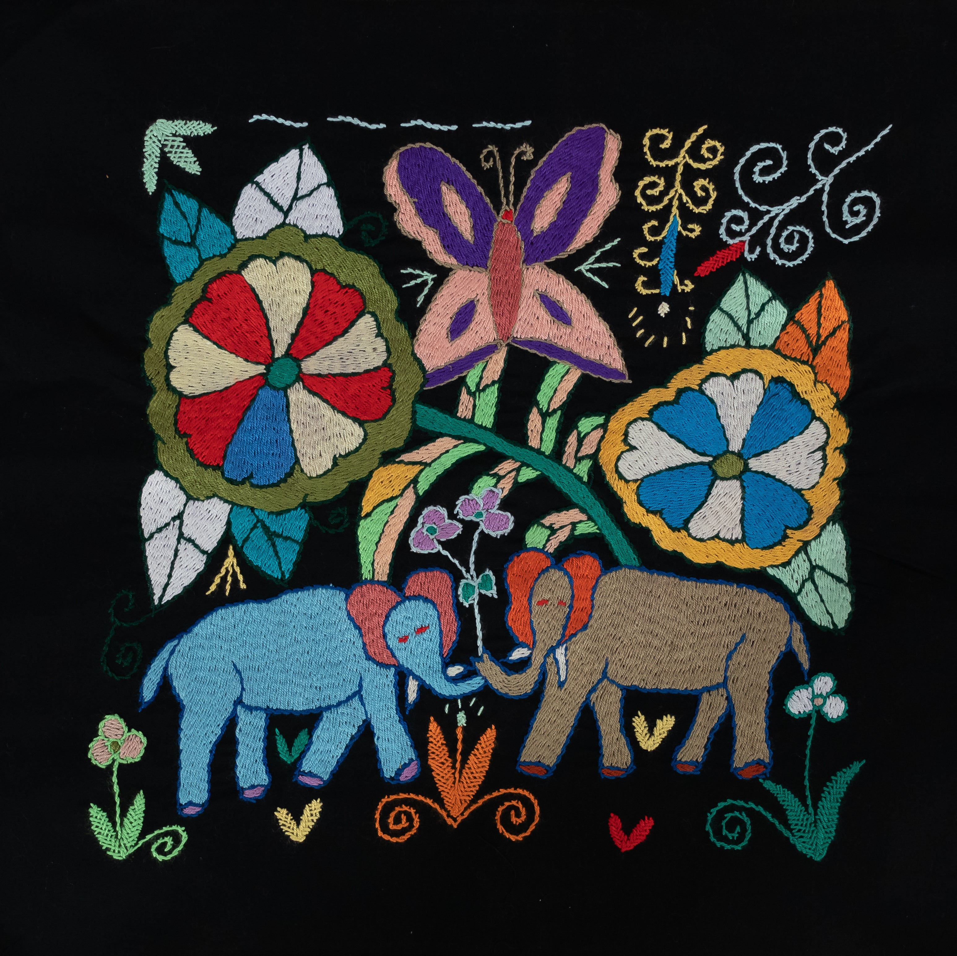 ME - Mapula Embroidered Block - 19*19 - 8058