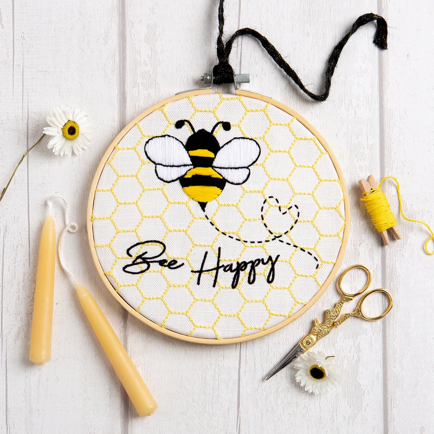 WCC - Bee Happy Embroidery Kit - 7"